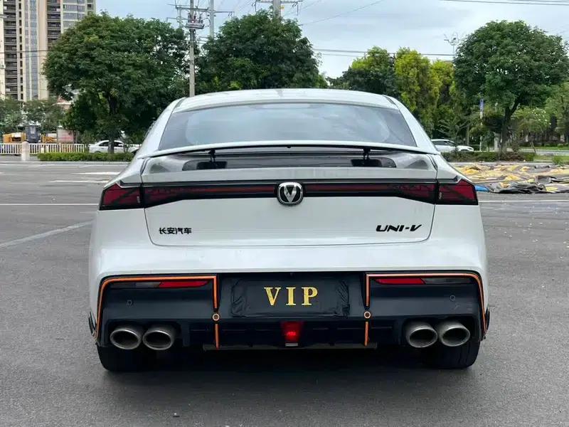 Changan UNI-V 2022 1.5T Premium Edition — миниатюра 5