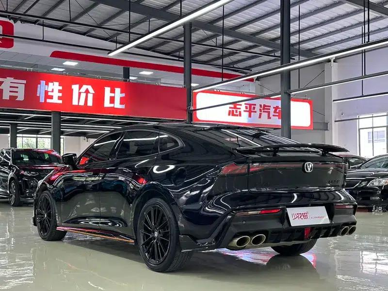 Changan UNI-V 2022 2.0T Speed Edition — миниатюра 4