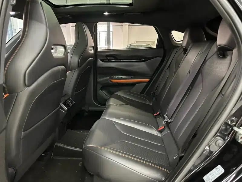 Changan UNI-V 2022 2.0T Speed Edition — миниатюра 9