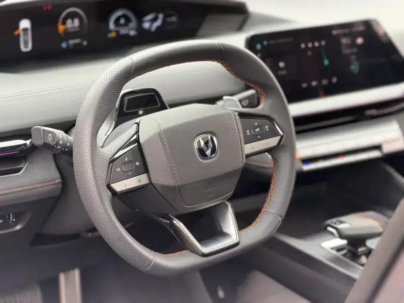 Changan UNI-V 2022 1.5T Sport Edition — миниатюра 14