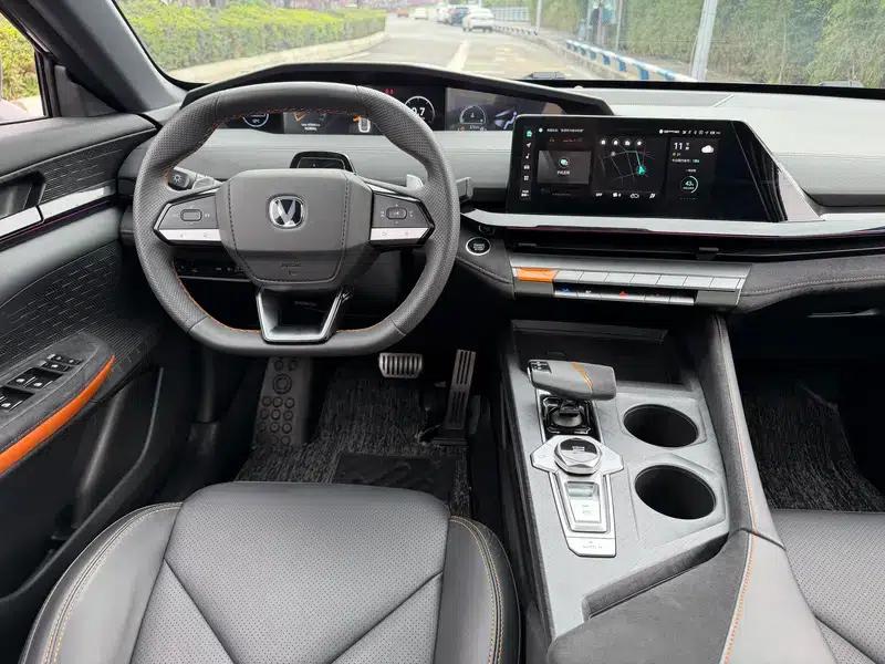 Changan UNI-V 2022 1.5T Sport Edition — миниатюра 18