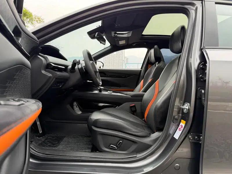 Changan UNI-V 2022 1.5T Sport Edition — миниатюра 19