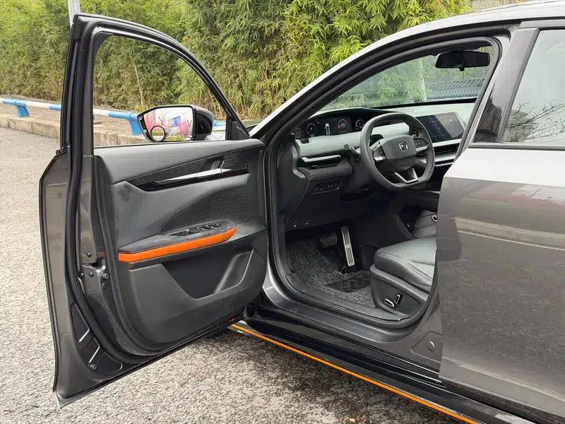 Changan UNI-V 2022 1.5T Sport Edition — миниатюра 23