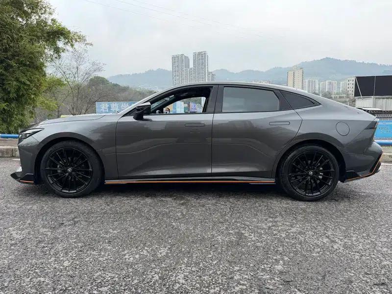 Changan UNI-V 2022 1.5T Sport Edition — миниатюра 4