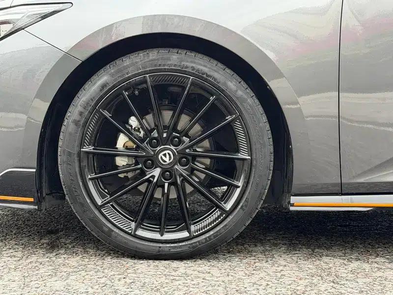 Changan UNI-V 2022 1.5T Sport Edition — миниатюра 10