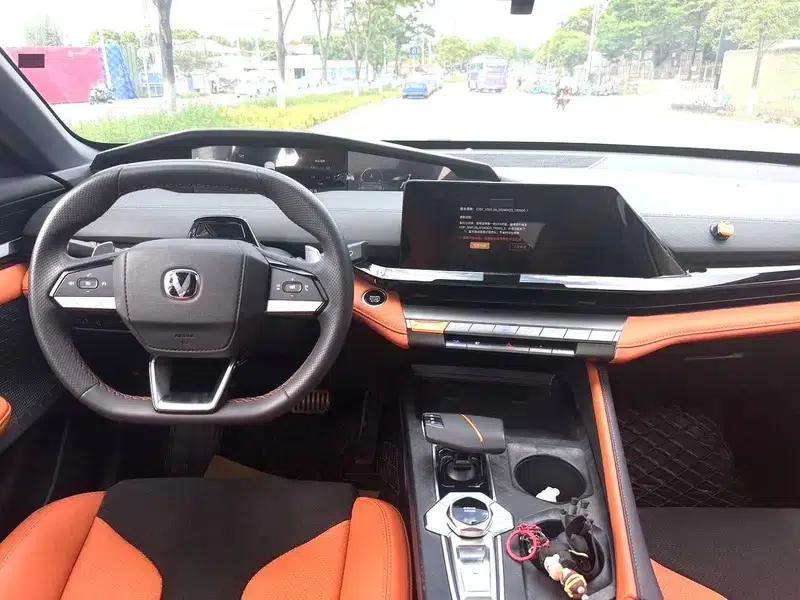 Changan UNI-V 2023 1.5T Sport Edition — миниатюра 7