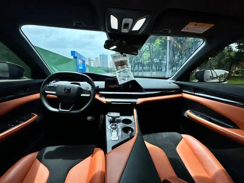 Changan UNI-V 2023 1.5T Sport Edition — миниатюра 6