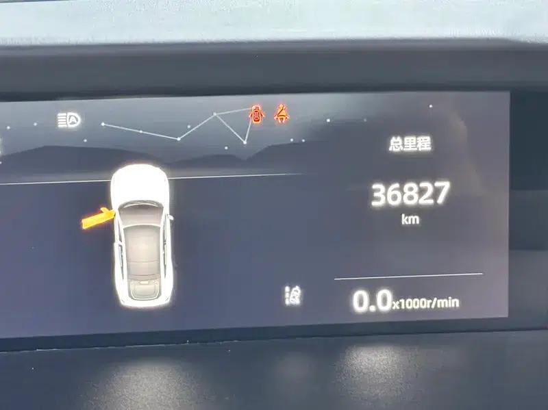 Changan UNI-V 2023 1.5T Sport Edition — миниатюра 7