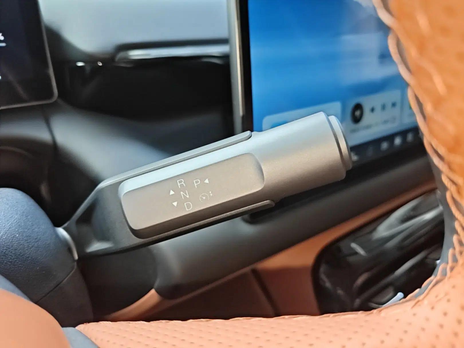 AION V 2024 Aion Tyrannosaurus 650 Smart Premium Edition — миниатюра 16