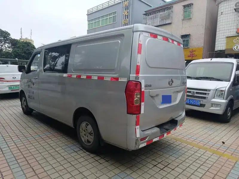 Ruixing M80 2019 Model 1.5L Basic 4-Seat Single Oven Air Conditioning National VI Flat Top Rear Hatchback DAM15KR — миниатюра 4