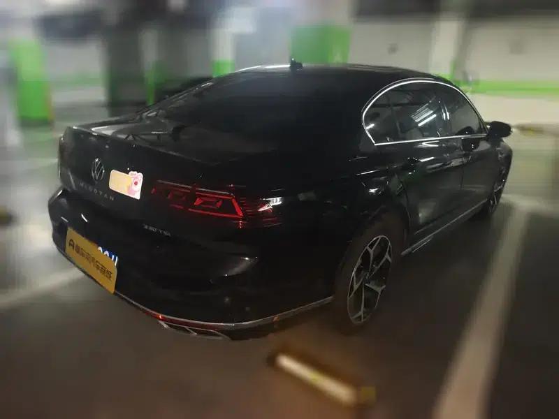 Volkswagen Magotan 2023 2 Millionth Unit Commemorative Edition 330TSI DSG Luxury — миниатюра 4
