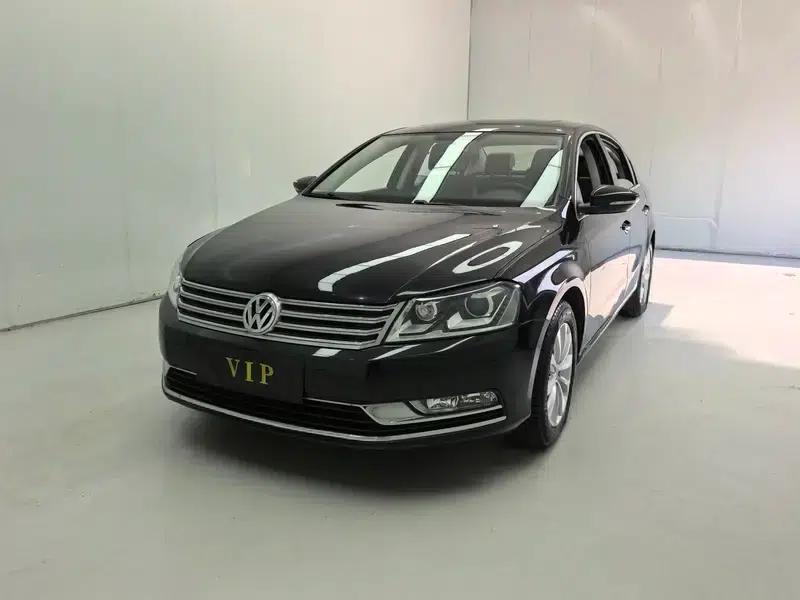 2015 Volkswagen Passat 1.8TSI Leading Edition — миниатюра 1