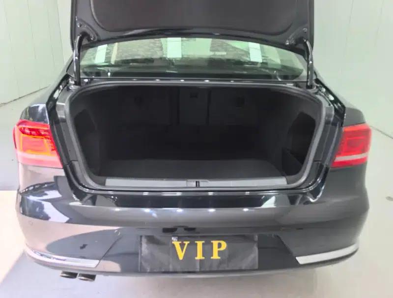 2015 Volkswagen Passat 1.8TSI Leading Edition — миниатюра 18