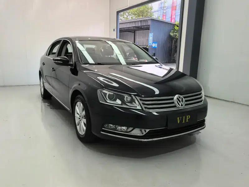 2015 Volkswagen Passat 1.8TSI Leading Edition — миниатюра 3