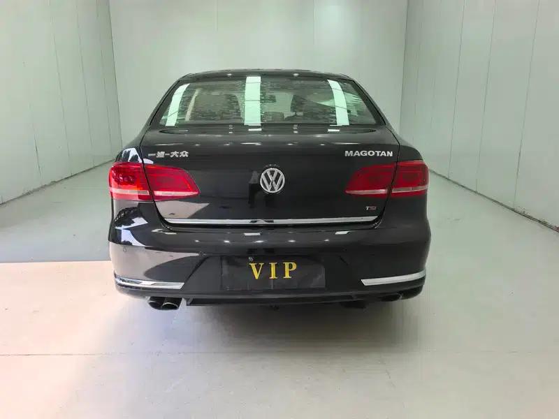 2015 Volkswagen Passat 1.8TSI Leading Edition — миниатюра 6