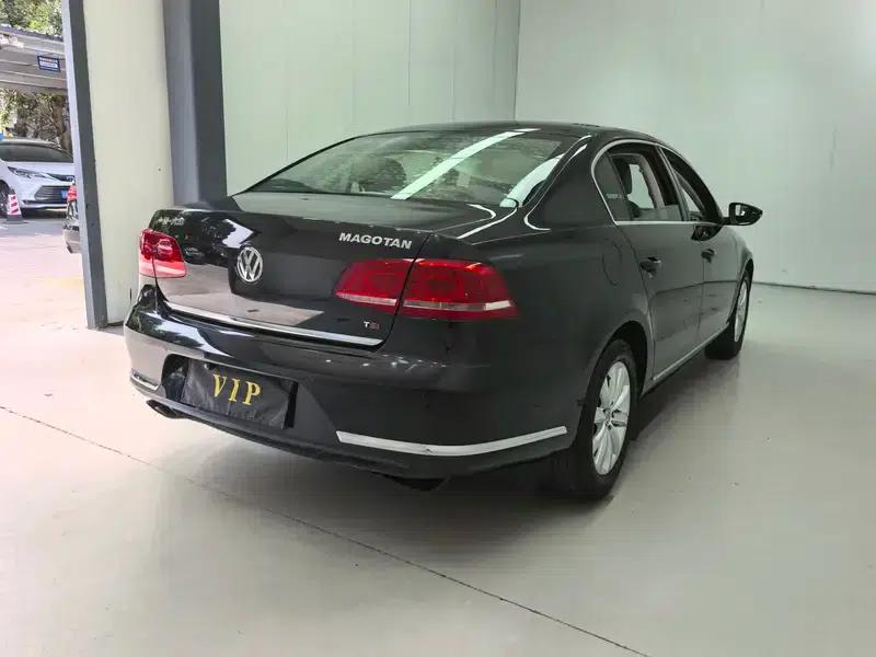 2015 Volkswagen Passat 1.8TSI Leading Edition — миниатюра 7