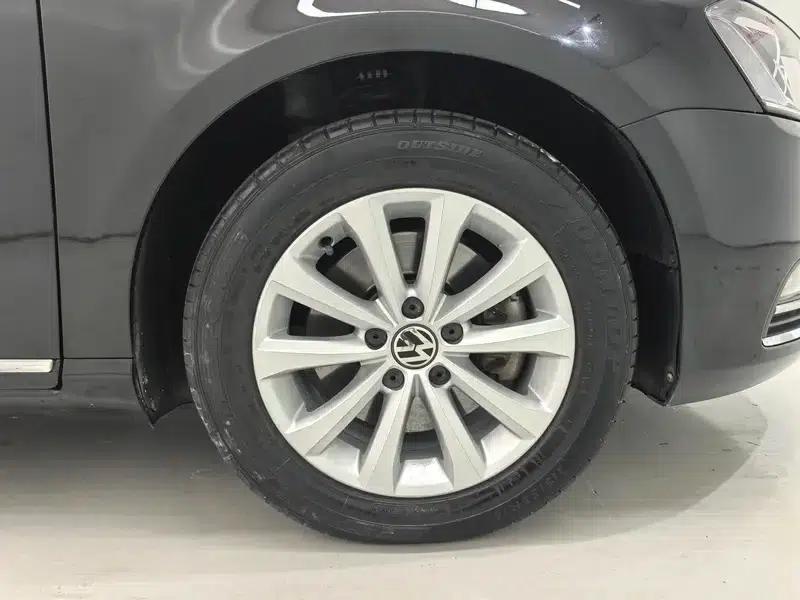 2015 Volkswagen Passat 1.8TSI Leading Edition — миниатюра 8