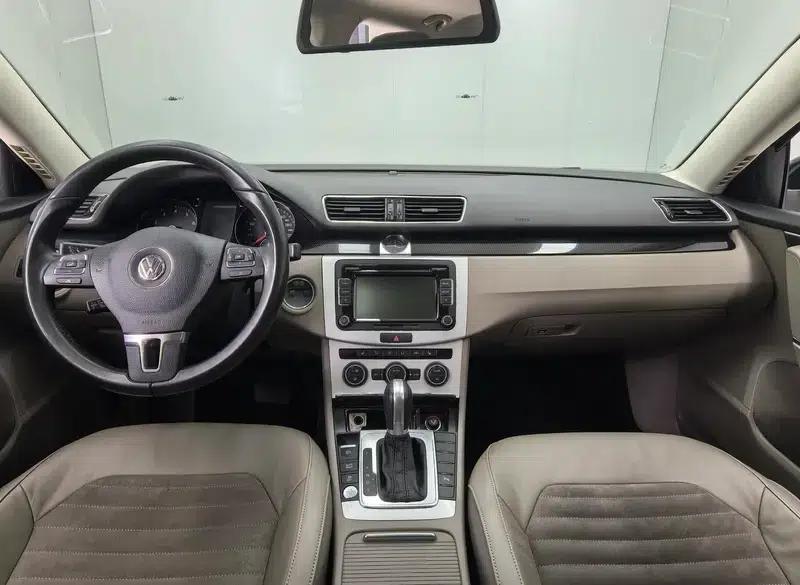 2015 Volkswagen Passat 1.8TSI Leading Edition — миниатюра 10