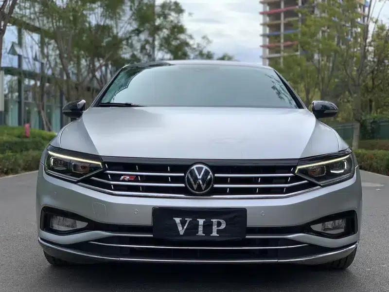 2020 Volkswagen Passat 330TSI DSG Leading Edition — миниатюра 2