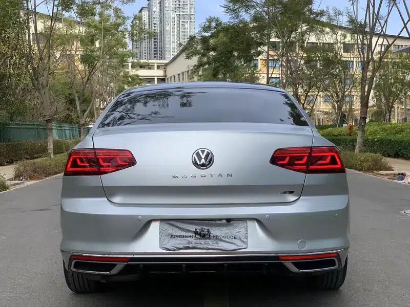 2020 Volkswagen Passat 330TSI DSG Leading Edition — миниатюра 5