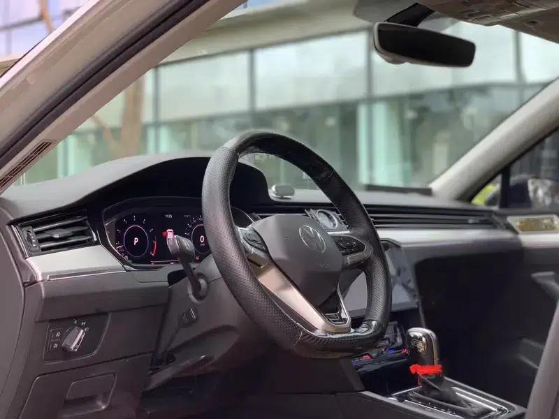 2020 Volkswagen Passat 330TSI DSG Leading Edition — миниатюра 8