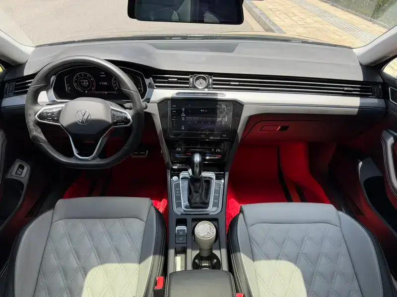 Volkswagen Magotan 2023 2 Millionth Unit Commemorative Edition 330TSI DSG Leading Model — миниатюра 7