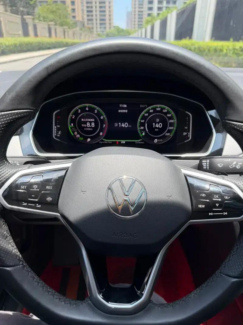 Volkswagen Magotan 2023 2 Millionth Unit Commemorative Edition 330TSI DSG Leading Model — миниатюра 10