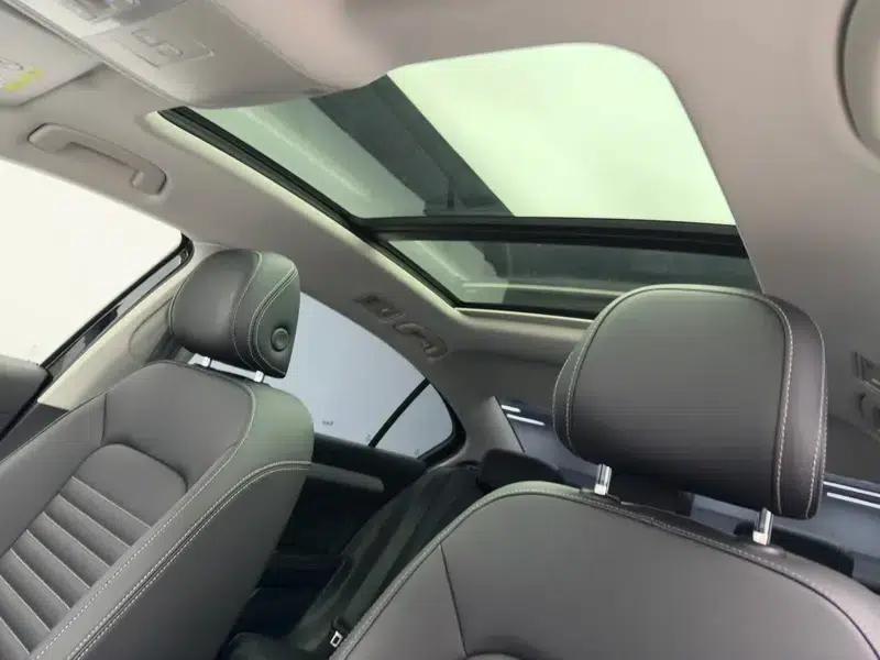 Volkswagen Magotan 2023 2 Millionth Unit Commemorative Edition 280TSI DSG Comfort Model — миниатюра 20