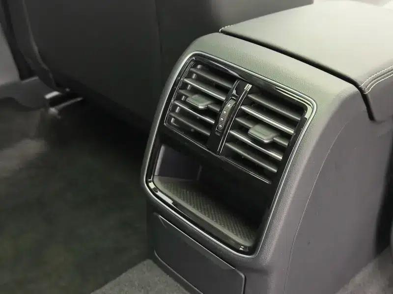 Volkswagen Magotan 2023 2 Millionth Unit Commemorative Edition 280TSI DSG Comfort Model — миниатюра 8