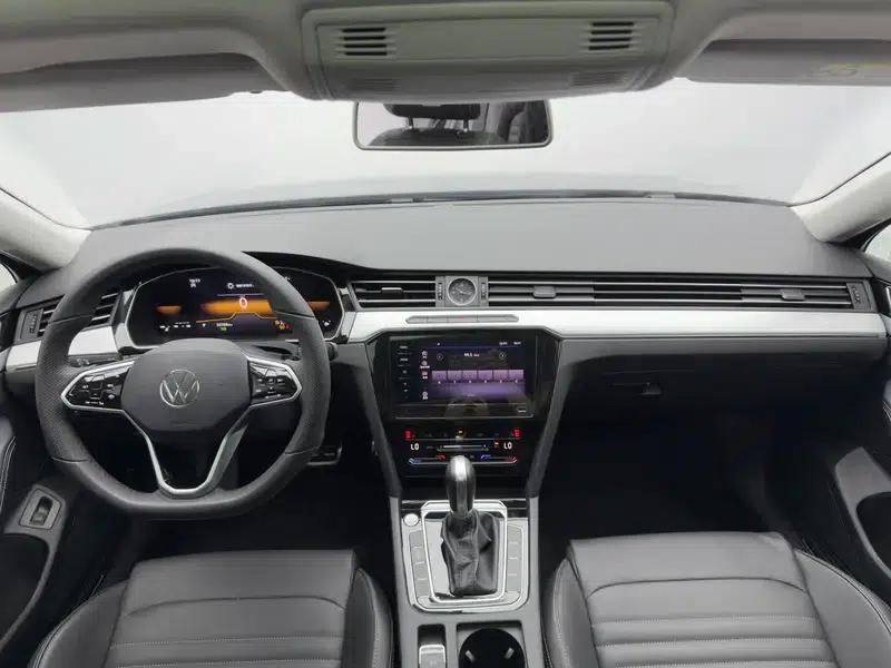 Volkswagen Magotan 2023 2 Millionth Unit Commemorative Edition 280TSI DSG Comfort Model — миниатюра 10