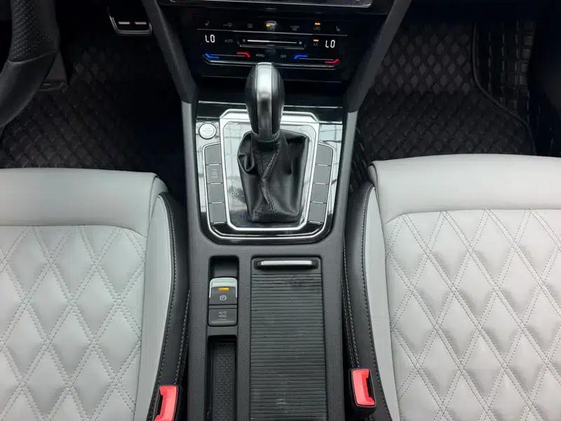 Magotan 2023 2 Millionth Unit Commemorative Edition 280TSI DSG Leading Model — миниатюра 16