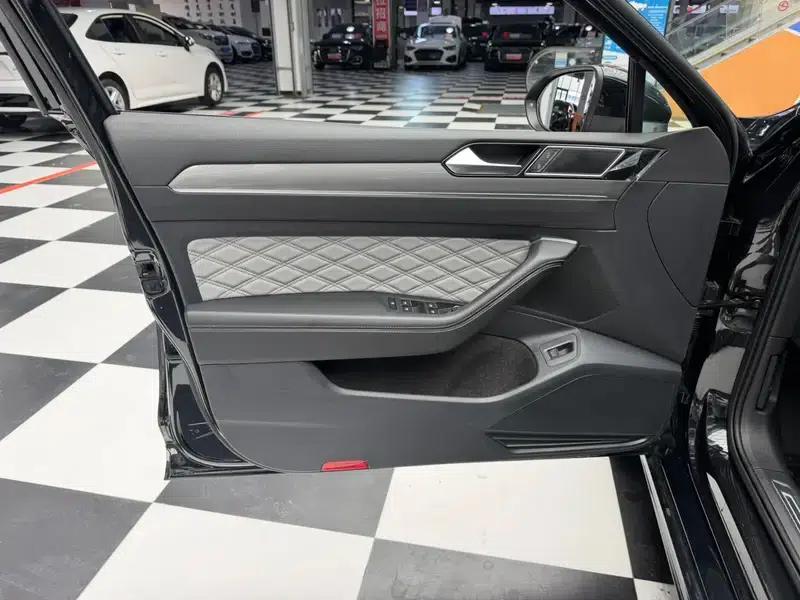 Magotan 2023 2 Millionth Unit Commemorative Edition 280TSI DSG Leading Model — миниатюра 7