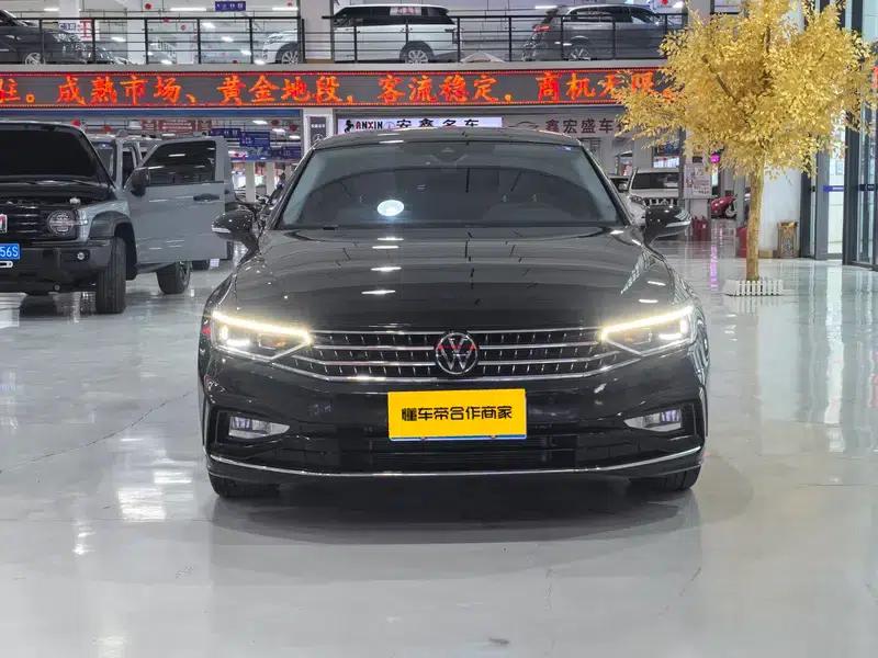 2024 Volkswagen Magotan 330TSI DSG Luxury Edition (2 Million Units Limited Edition) — миниатюра 2