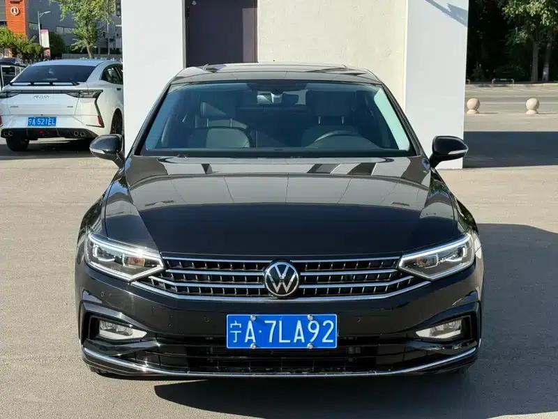 Volkswagen Magotan 2023 2 Millionth Unit Commemorative Edition 330TSI DSG Leading Model — миниатюра 2