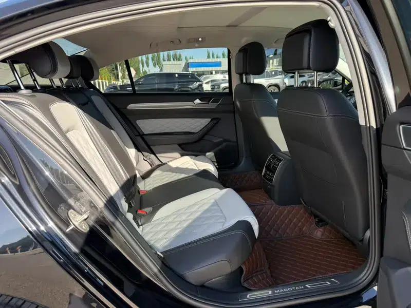 Volkswagen Magotan 2023 2 Millionth Unit Commemorative Edition 330TSI DSG Leading Model — миниатюра 12