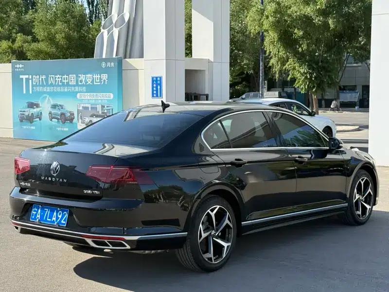 Volkswagen Magotan 2023 2 Millionth Unit Commemorative Edition 330TSI DSG Leading Model — миниатюра 6