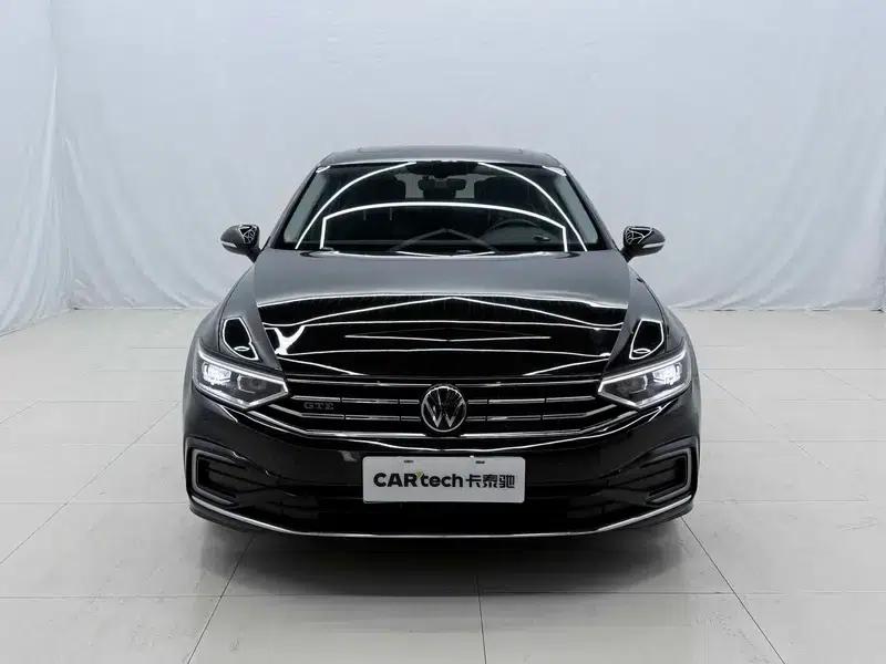 2022 Volkswagen Magotan PHEV Luxury Edition — миниатюра 2