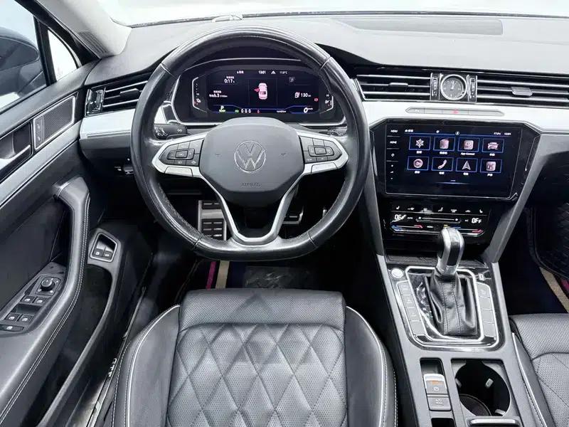 2022 Volkswagen Magotan PHEV Luxury Edition — миниатюра 6