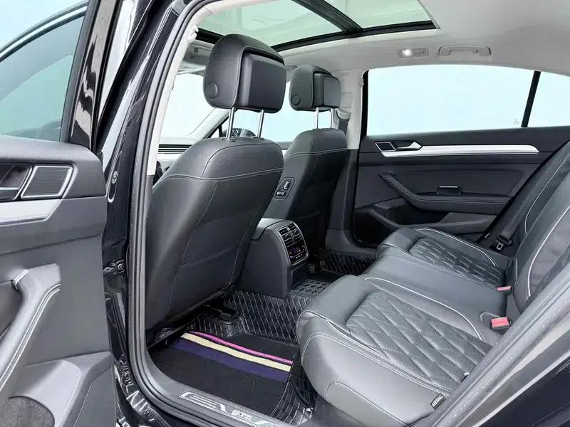 2022 Volkswagen Magotan PHEV Luxury Edition — миниатюра 9