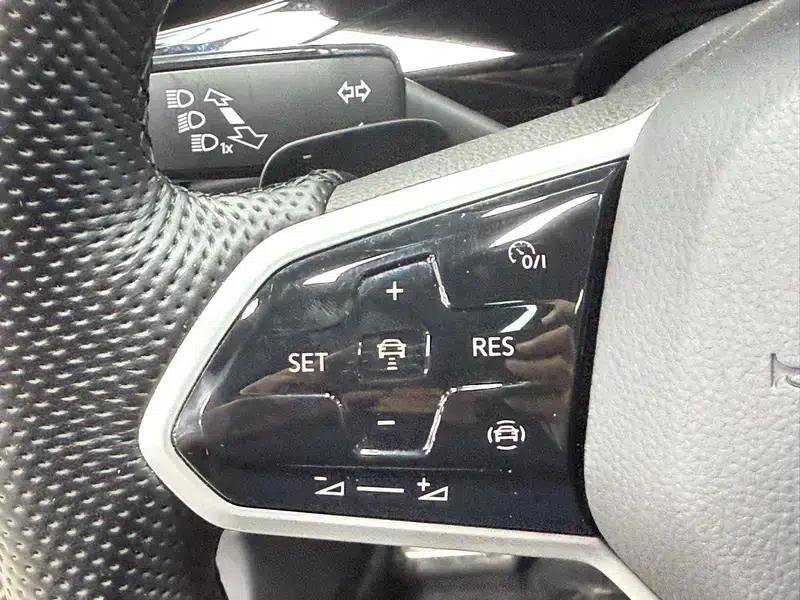 2022 Golf 280TSI DSG R-Line — миниатюра 15