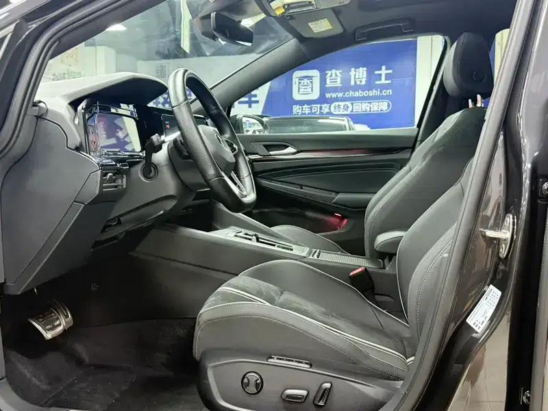 2022 Golf 280TSI DSG R-Line — миниатюра 17
