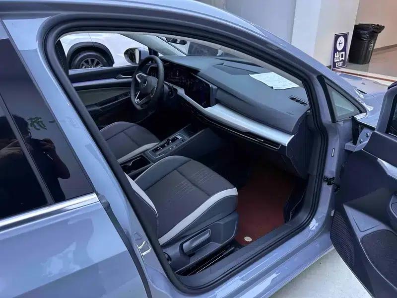 2023 Golf 280TSI DSG Pro — миниатюра 17