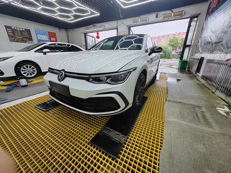 2023 Golf 280TSI DSG R-Line Lite — миниатюра 1