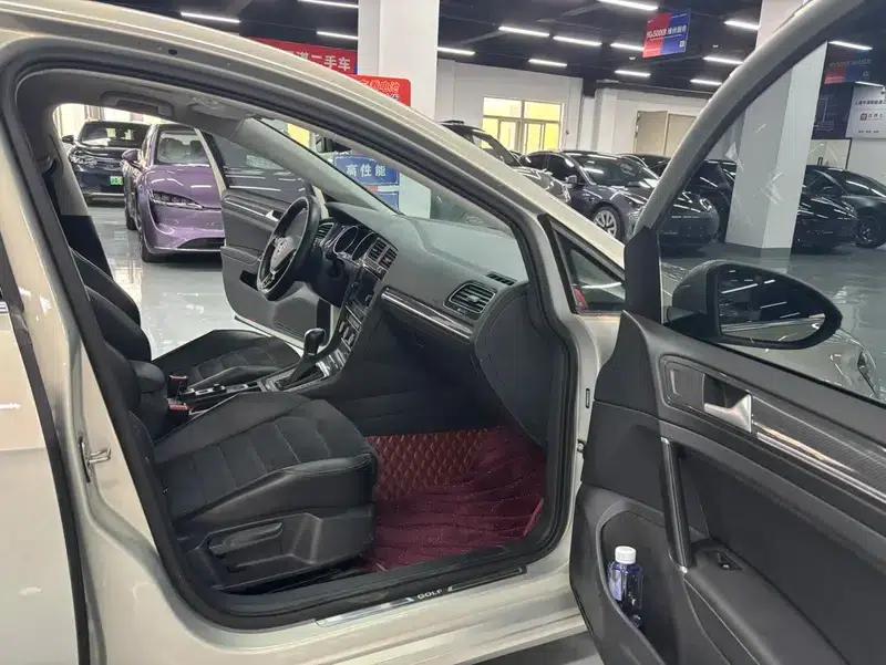 2018 Golf 230TSI Automatic Luxury — миниатюра 6