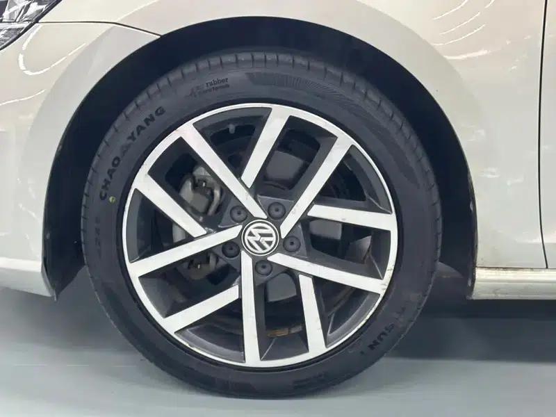 2018 Golf 230TSI Automatic Luxury — миниатюра 9