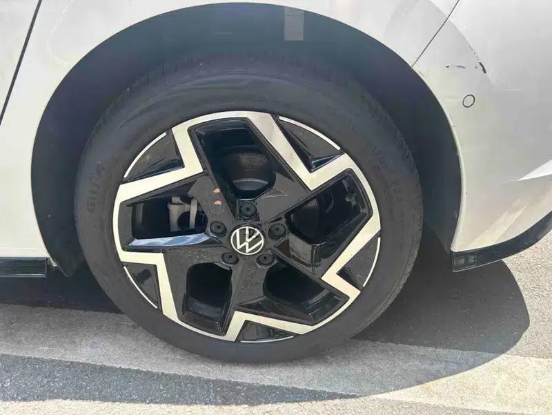 2025 Golf 300TSI R-Line — миниатюра 5