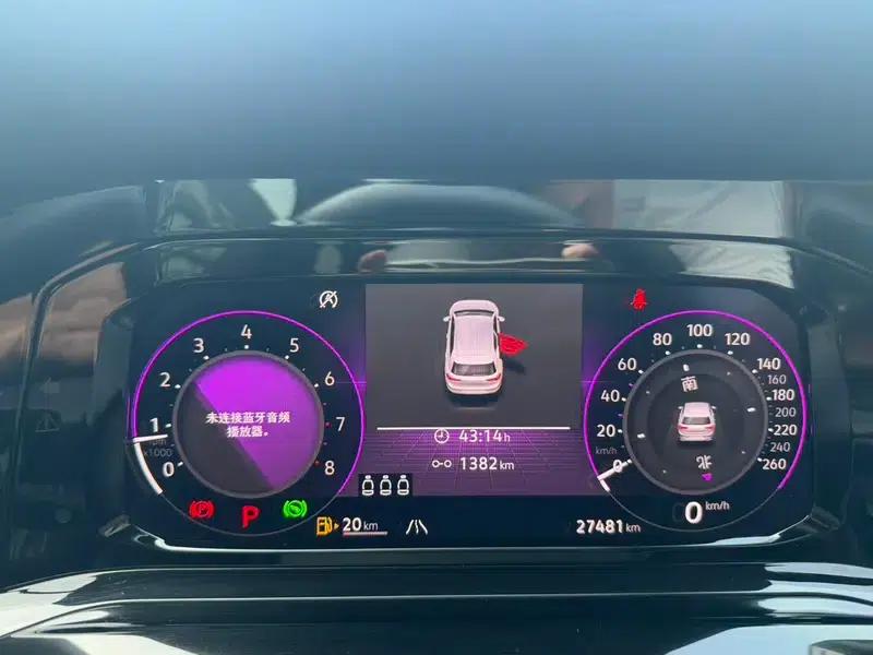 2023 Golf 280TSI DSG R-Line Lite — миниатюра 10