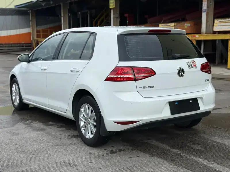 2015 Golf 1.6L Automatic Fashion Edition — миниатюра 4