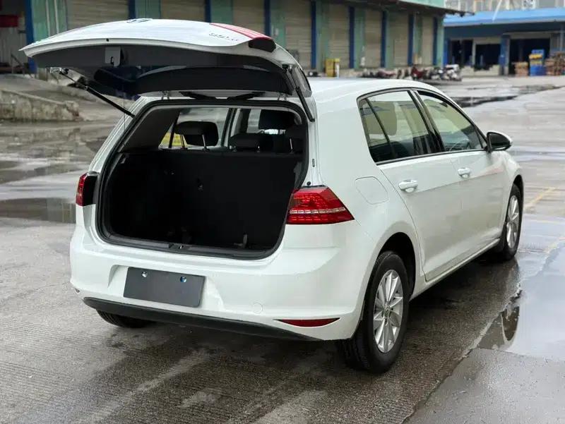 2015 Golf 1.6L Automatic Fashion Edition — миниатюра 6