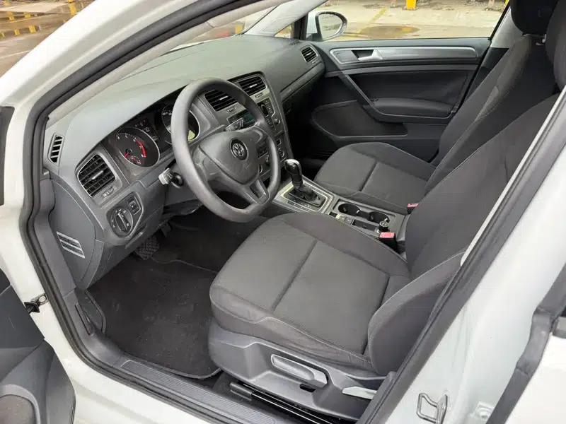2015 Golf 1.6L Automatic Fashion Edition — миниатюра 9